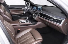 BMW Řada 7 740d xDrive M-paket, full