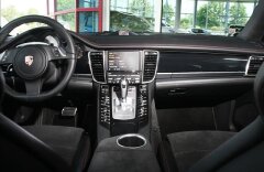 Porsche Panamera GTS, Alcantara