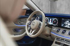 Mercedes-Benz Třídy E 3,0 E 450 4MATIC kupé, AMG LINE, BURMESTER, PANO