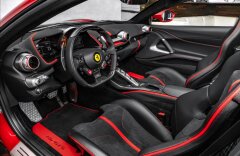 Ferrari 812 6,5 GTS V12, lift, karbon, 360°, Alcantara/karbon
