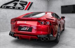Ferrari 812 Superfast V12, passenger, lift, CZ