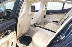 Porsche Panamera 4 Exclusive bicolour interiér, DVD, vzduch, CZ