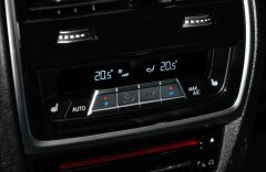 BMW X7 M50i xDrive, laser, pano Sky, 23"kola, TV, fólie