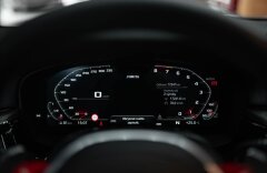 BMW M5 4,4 COMPETITION, KERAMICKÉ BRZDY, LASER, H/K, ZÁRUKA