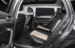 Volkswagen Passat Variant 2,0TDI 140kW High,LED,Panorama