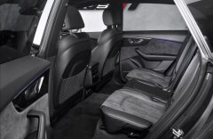 Audi Q8 50 TDI S-line, HD matrix, B&O, CZ
