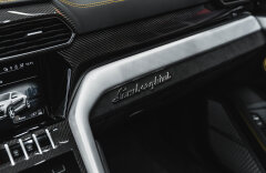 Lamborghini Urus 4.0 V8, Bang & Olufsen, Panorama, Karbón