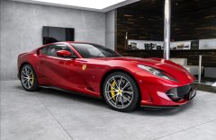 Ferrari 812 Superfast V12, passenger, lift, CZ