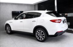 Maserati Levante S, panorama, CZ