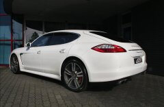 Porsche Panamera Turbo Sport Design Max výbava