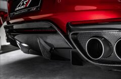 Ferrari 812 6,5 GTS V12, lift, karbon, 360°, Alcantara/karbon