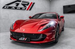Ferrari 812 Superfast V12, passenger, lift, CZ
