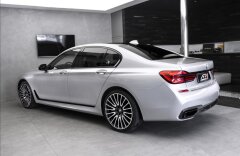 BMW Řada 7 740d xDrive M-paket, full