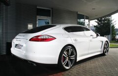 Porsche Panamera Turbo Sport Design Max výbava