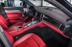 Porsche Panamera Turbo, Burmester, PDCC, Sport chrono, TV/DVD, CZ