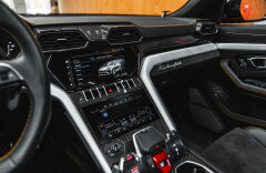 Lamborghini Urus 4.0 V8, Bang & Olufsen, Panorama, Karbón
