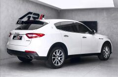 Maserati Levante S, panorama, CZ