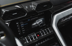 Lamborghini Urus 4.0 V8, Bang & Olufsen, Panorama, Karbón