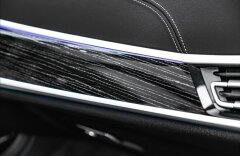 BMW X7 M50i xDrive, laser, pano Sky, 23"kola, TV, fólie