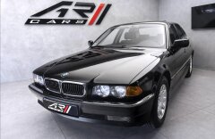 BMW Řada 7 735i automat, investice