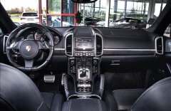 Porsche Cayenne Turbo, Burmester, keramiky, panorama, ACC