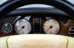 Bentley Azure Convertible V8 6.75 twin turbo