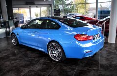BMW Řada 4 M4 coupe competition, individual, head-up, CZ