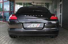 Porsche Panamera GTS, Alcantara