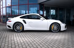 Porsche 911 Turbo S Aerokit, lift systém, individual, kamera