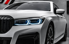 BMW 750 M-paket, masáže, TV Head-up, nezávislé, tažné 750i xDrive AT