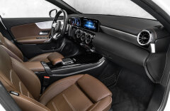 Mercedes-Benz A 200 AMG line