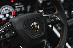 Lamborghini Urus 4.0 V8, Bang & Olufsen, Panorama, Karbón