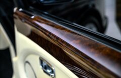 Bentley Azure Convertible V8 6.75 twin turbo