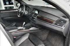 BMW X6 xDrive 40d, head-up display
