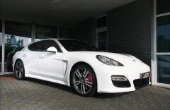 Porsche Panamera Turbo Sport Design Max výbava