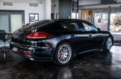 Porsche Panamera Turbo, Burmester, PDCC, Sport chrono, TV/DVD, CZ