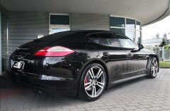 Porsche Panamera GTS, Alcantara