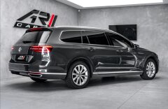 Volkswagen Passat Variant 2,0TDI 140kW High,LED,Panorama