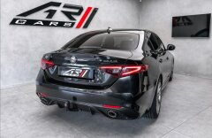 Alfa Romeo Giulia VELOCE Q4 AT154kW, DNA, asistenty