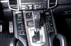 Porsche Cayenne Turbo, Burmester, keramiky, panorama, ACC