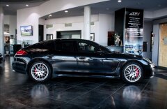 Porsche Panamera Turbo, Burmester, PDCC, Sport chrono, TV/DVD, CZ
