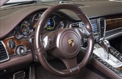 Porsche Panamera Turbo PDCC, keramiky, burmester