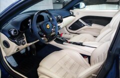 Ferrari F12 Berlinetta karbon paket, lift, JBL, kamera, nové