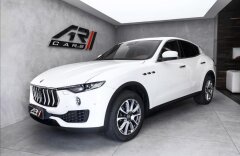 Maserati Levante S, panorama, CZ