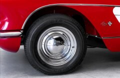 Chevrolet Corvette C1 cabrio automat V8