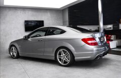 Mercedes-Benz Třídy C C63 amg coupe V8 6,3