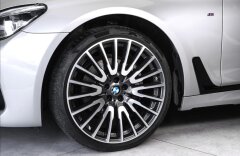 BMW Řada 7 740d xDrive M-paket, full