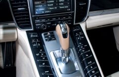 Porsche Panamera Diesel, vzduch, navigace, nezávislé