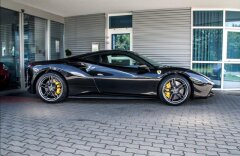Ferrari 488 KARBON PAKET,LIFT,SKLADEM