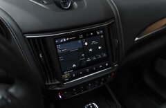 Maserati Levante BR TROFEO, Bowers&Wilkins, Karbón, ACC